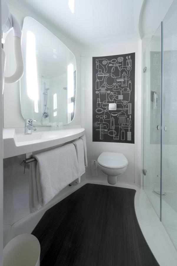 Standard Twin Room,1126018917:JPEG